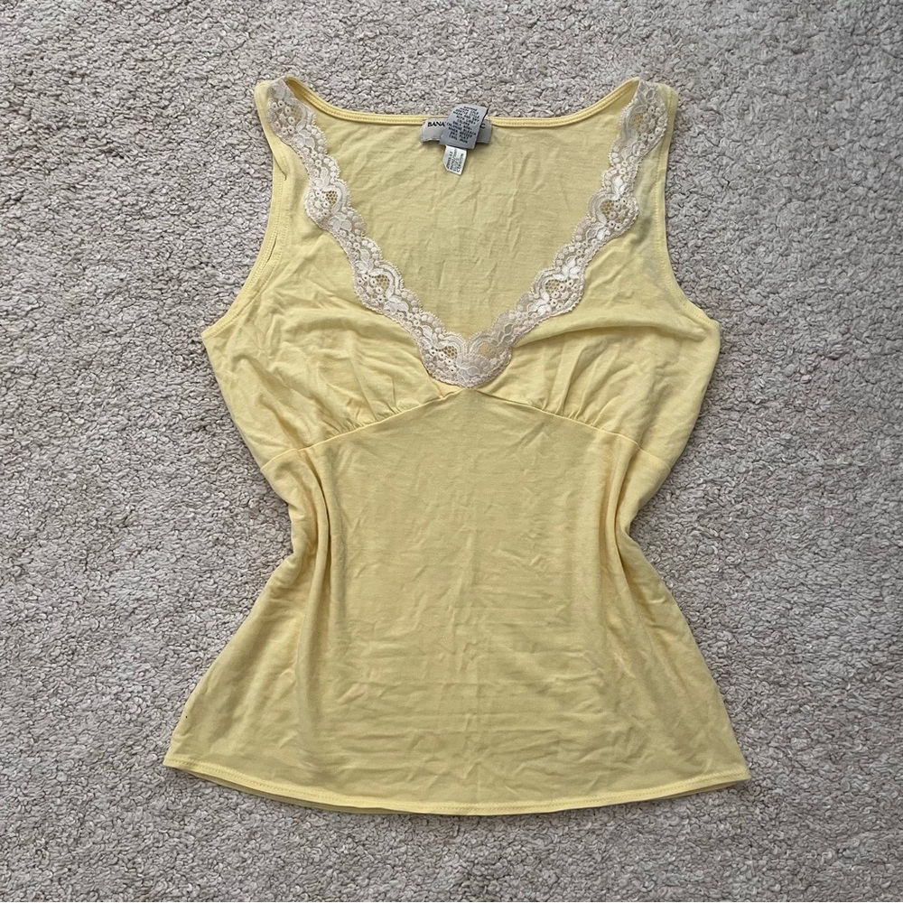 Banana Republic lace tank top!!